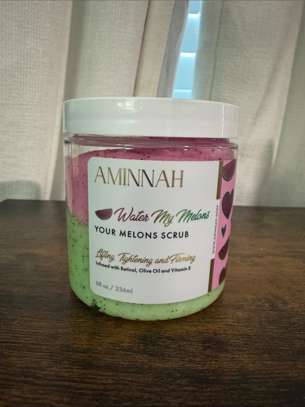 AMINNAH Water My Melons Scrub Lifting, Tightening and Firming, watermelon scent